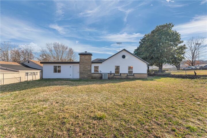 Property Photo:  402 Phillips Avenue  AR 72740 
