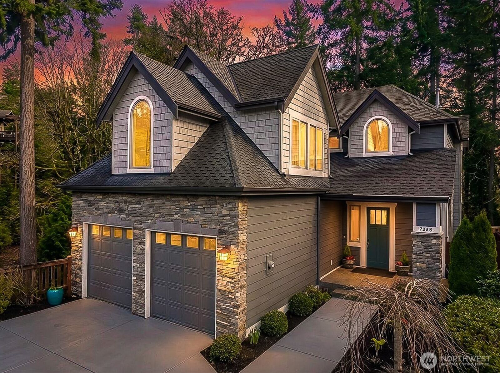 Property Photo: 7248 115th Place SE WA 98056