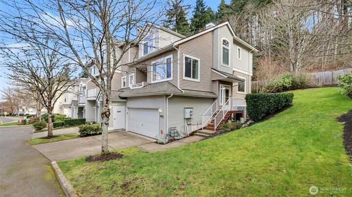 Property Photo:  4714  Morris Avenue S  WA 98055 
