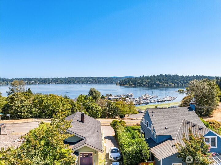 Property Photo:  4408 B  50th Avenue S  WA 98118 