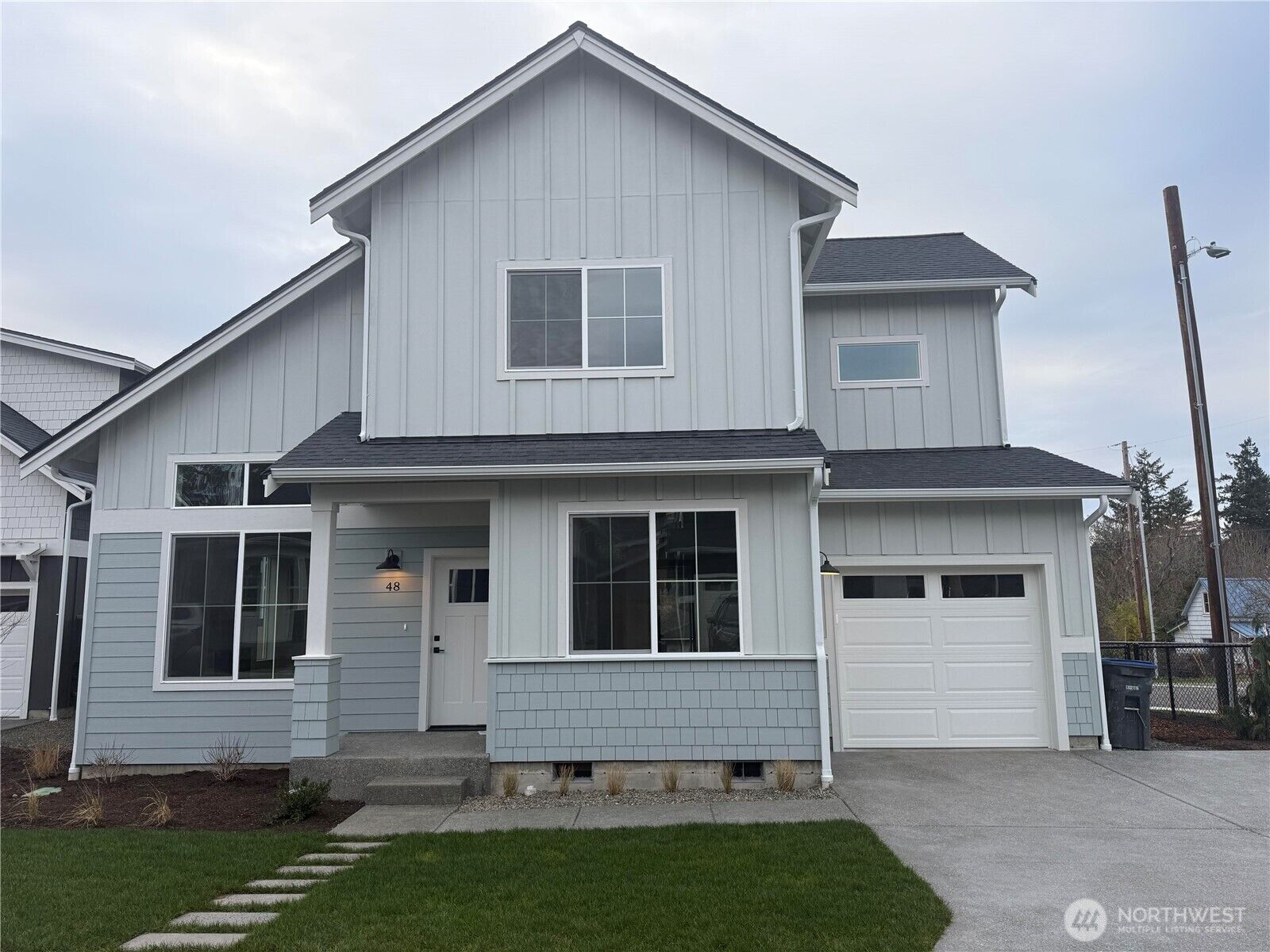 Property Photo: 48 NE Pinedrop Place WA 98370