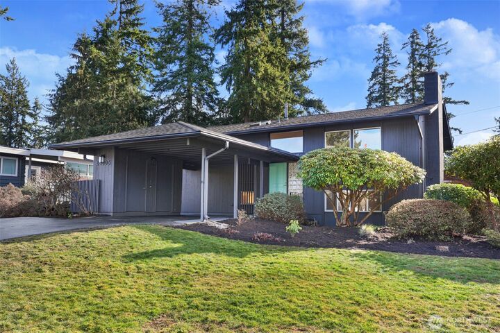 Property Photo:  16505  67th Avenue W  WA 98037 