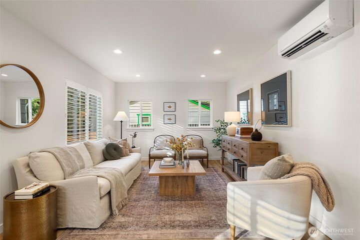 Property Photo:  14016  2nd Avenue NW  WA 98177 