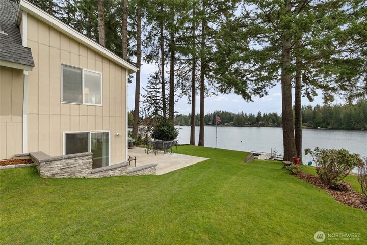 Property Photo:  2241 E Timberlake Drive W  WA 98584 