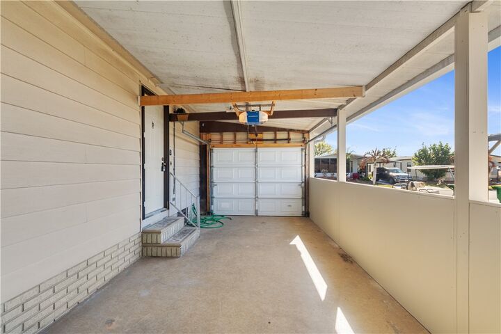 Property Photo: 908 Oleander Circle FL 32976