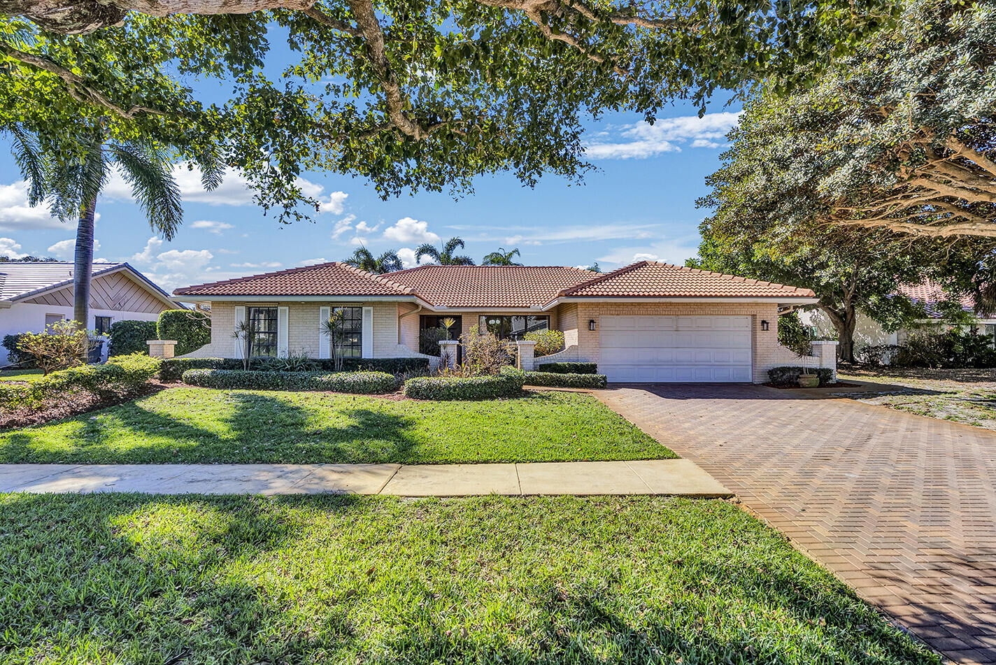 Property Photo: 5362 Piping Rock Drive FL 33437