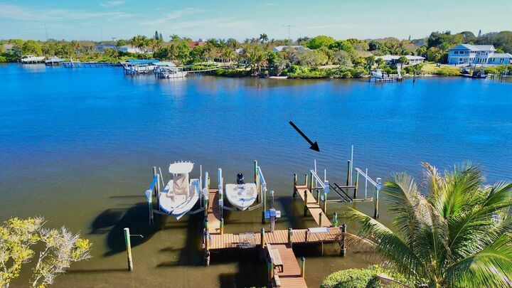 Property Photo: 10459 SE Terrapin Place 202 FL 33469