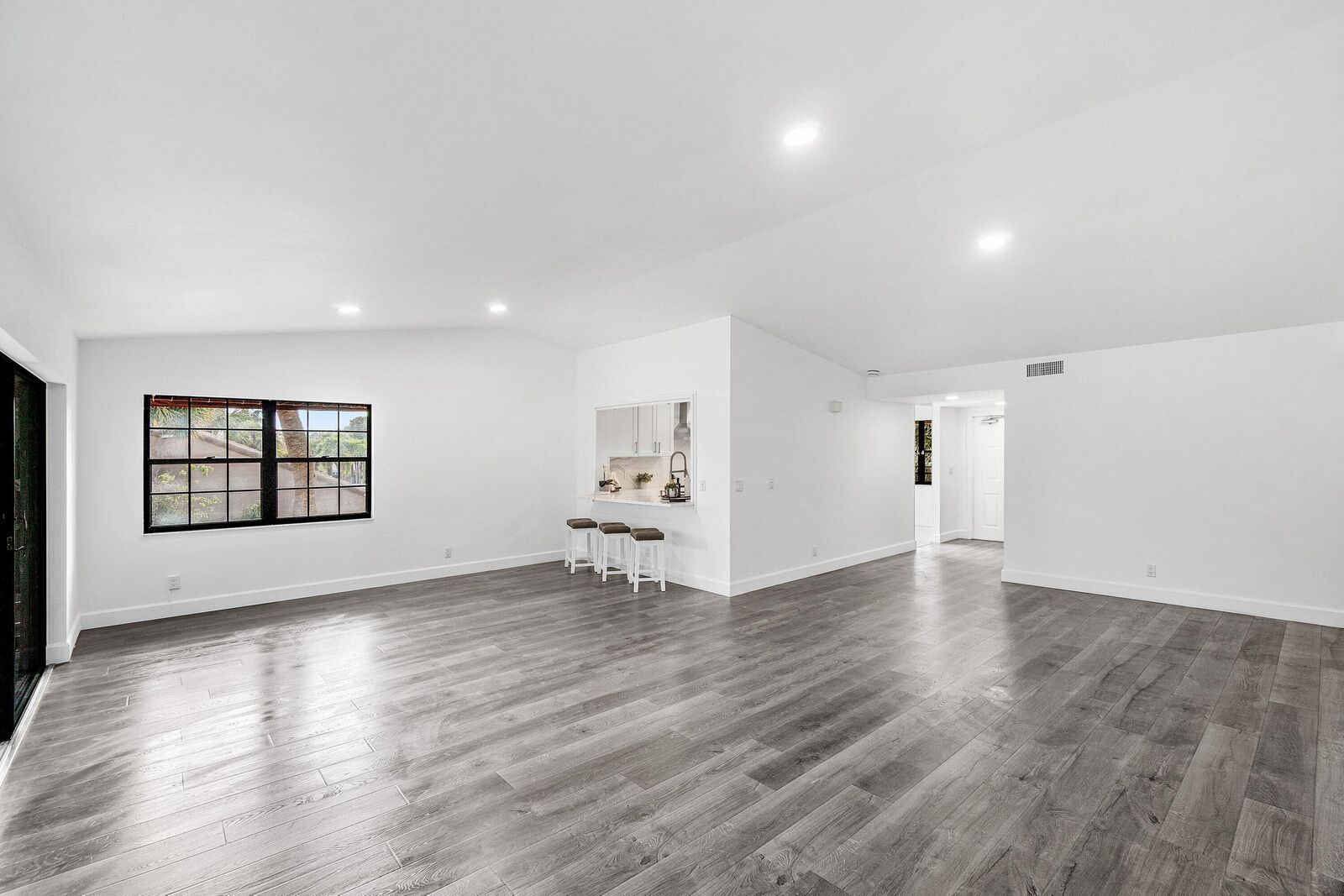 Property Photo: 11177 Aspen Glen Drive 206 FL 33437