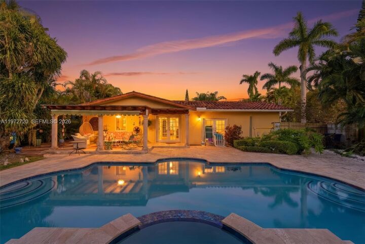 Property Photo: 9475 SW 70th St FL 33173