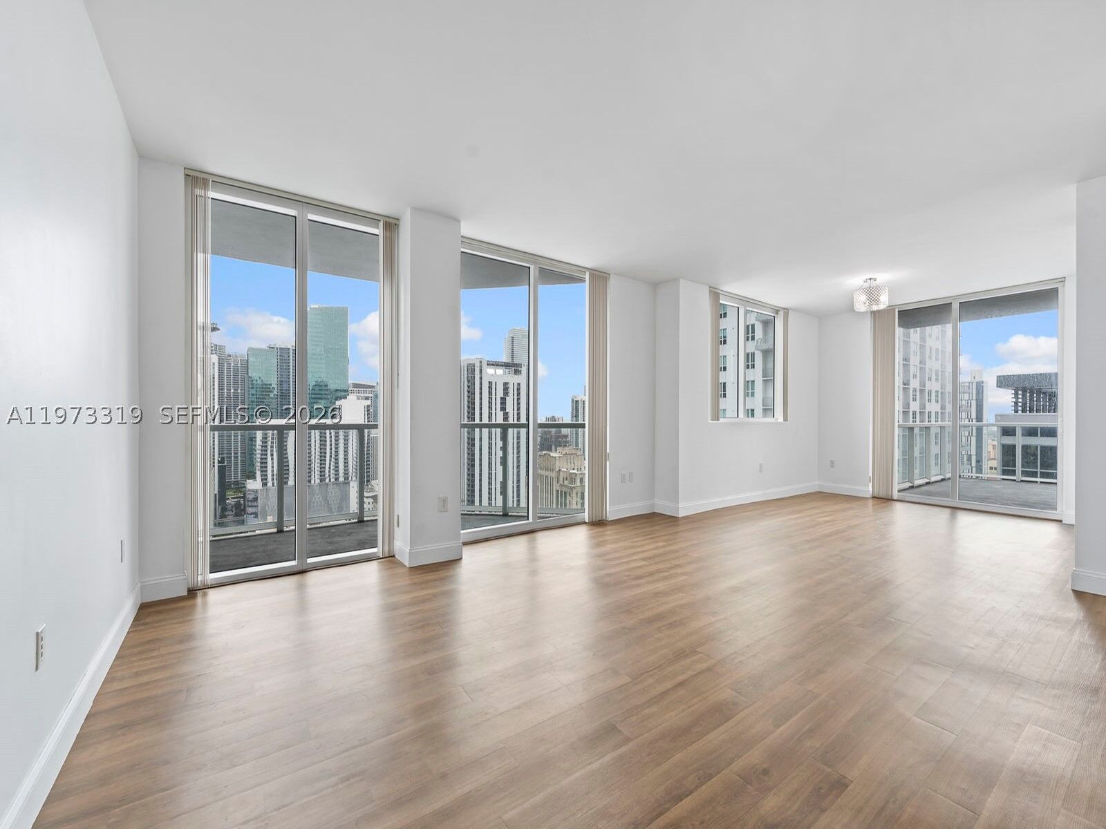 Property Photo: 253 NE 2nd St 3108 FL 33132