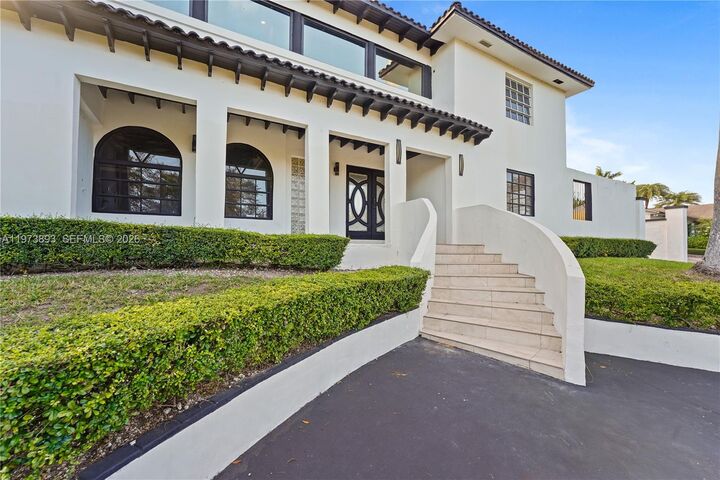 Property Photo: 17740 SW 83rd Ave FL 33157