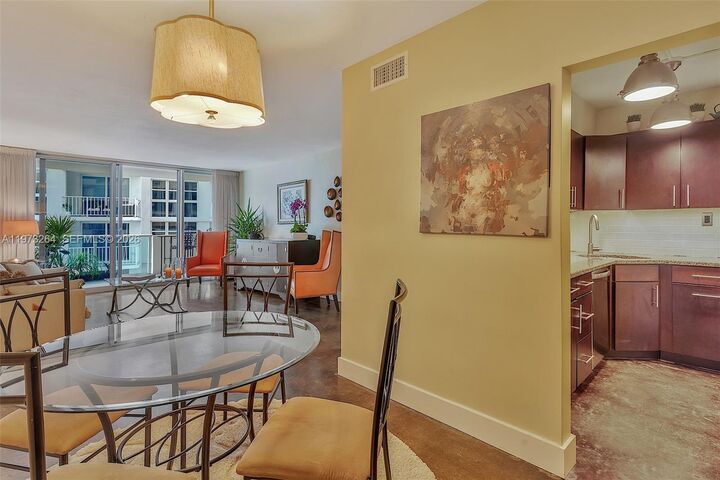 Property Photo: 1200 West Ave 423 FL 33139