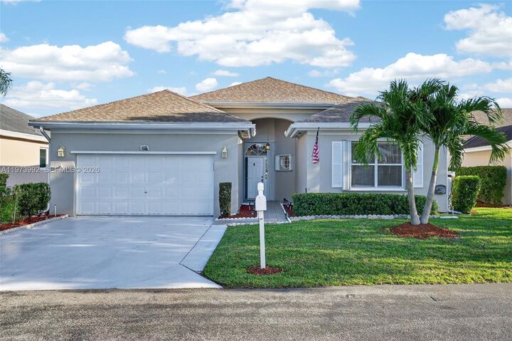 Property Photo:  2385 SE 7th Pl  FL 33033 