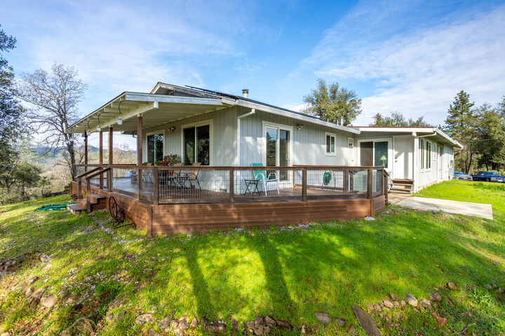 Property Photo:  14364 Sundown Drive  CA 96003 