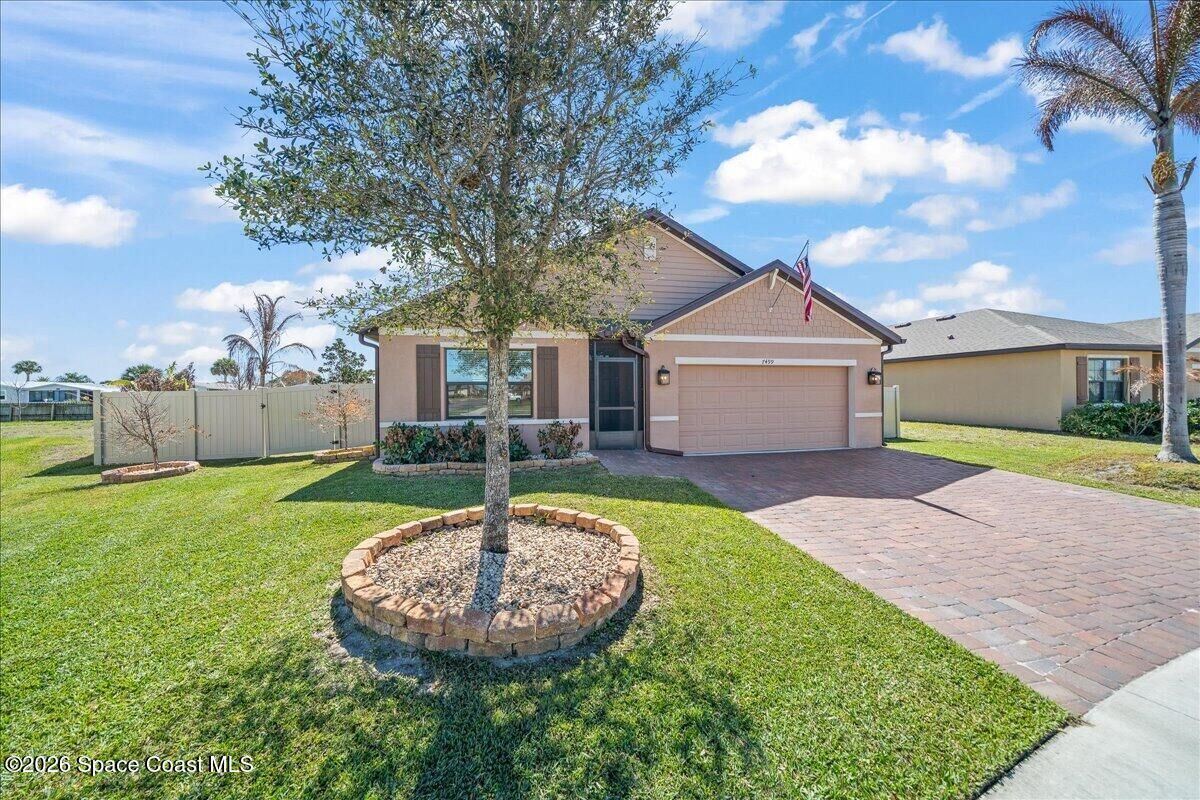 Property Photo:  7499 Tourmaline Drive  FL 32949 
