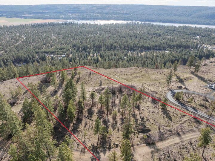 Property Photo:  6xxx Pine Ridge Dr  WA 99026 