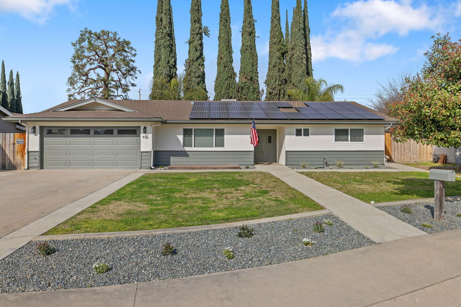 Property Photo:  936 W Harter Avenue  CA 93277 