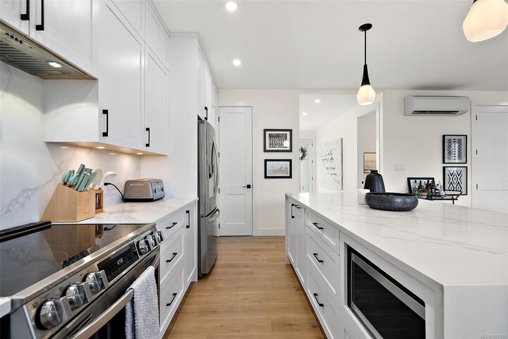 Property Photo:  4240 Springridge Cres  BC V8Z 4Y8 