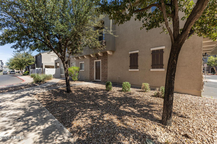 Property Photo:  2402 E 5th Street Unit 1646  AZ 85288 