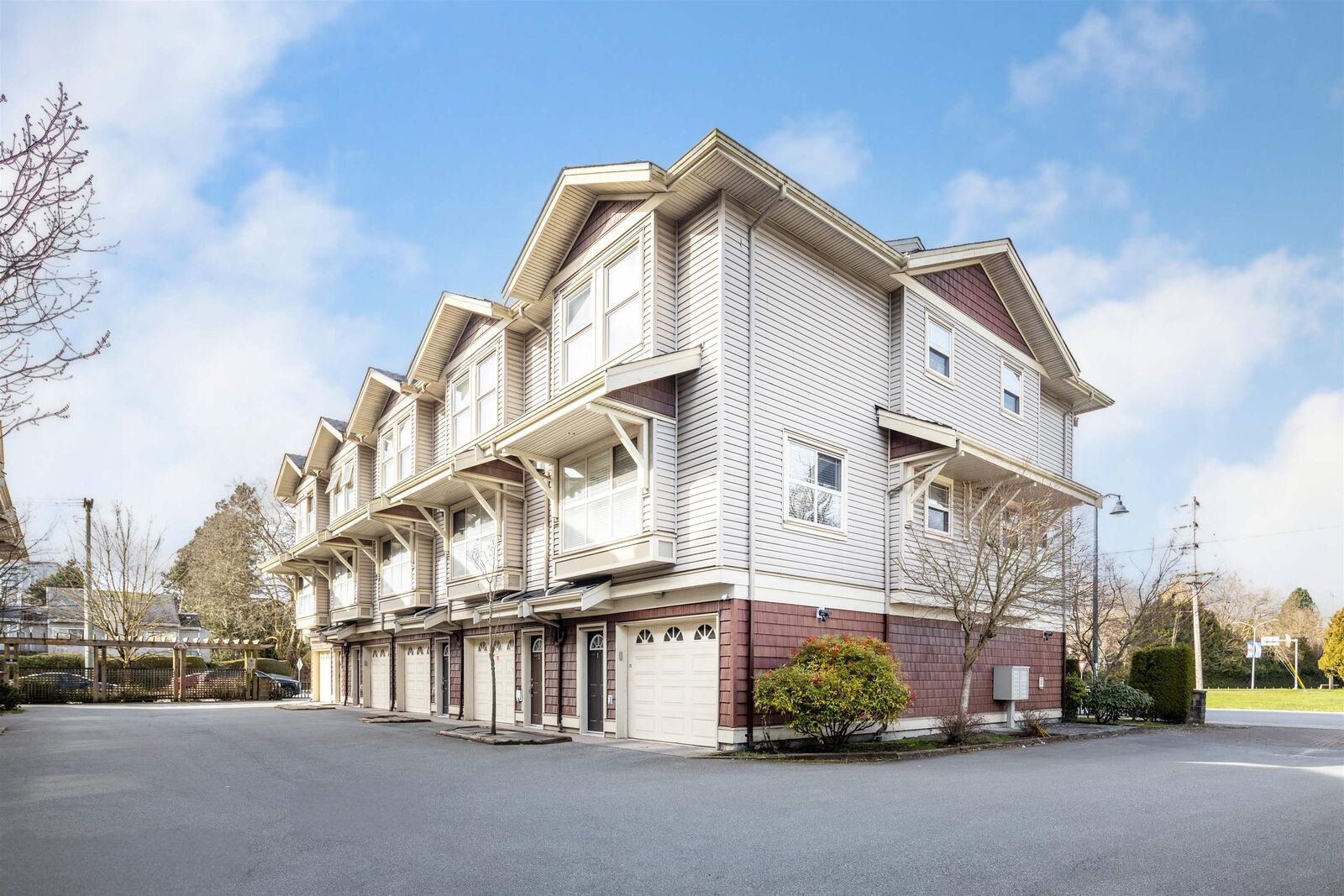 Property Photo:  9000 Granville Avenue 1  BC V6Y 1P8 
