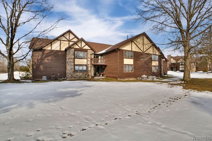 Property Photo: 5293 Chestnut Ridge Road G NY 14127
