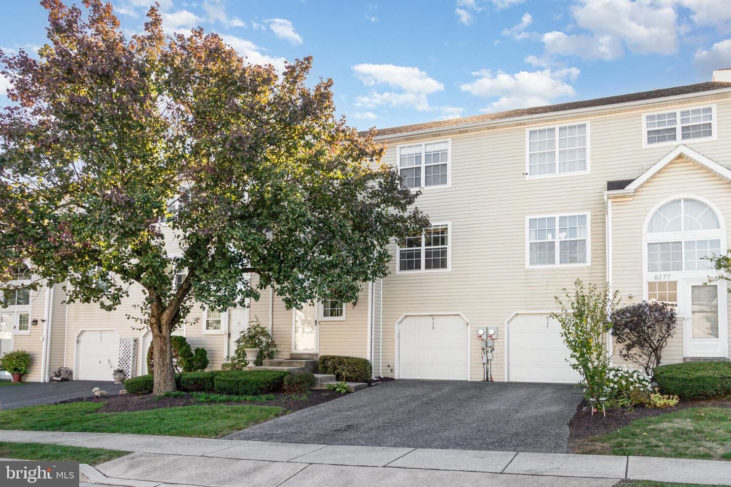Property Photo:  6179 Spring Knoll Drive  PA 17111 