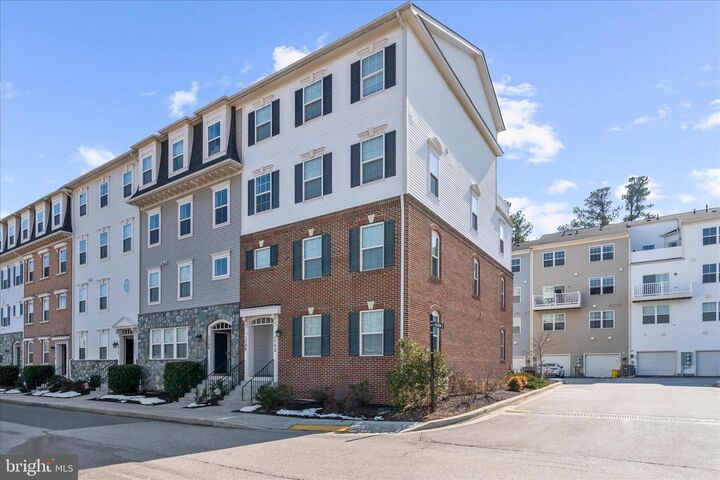 Property Photo:  1704 Fieldstone Court  MD 21076 