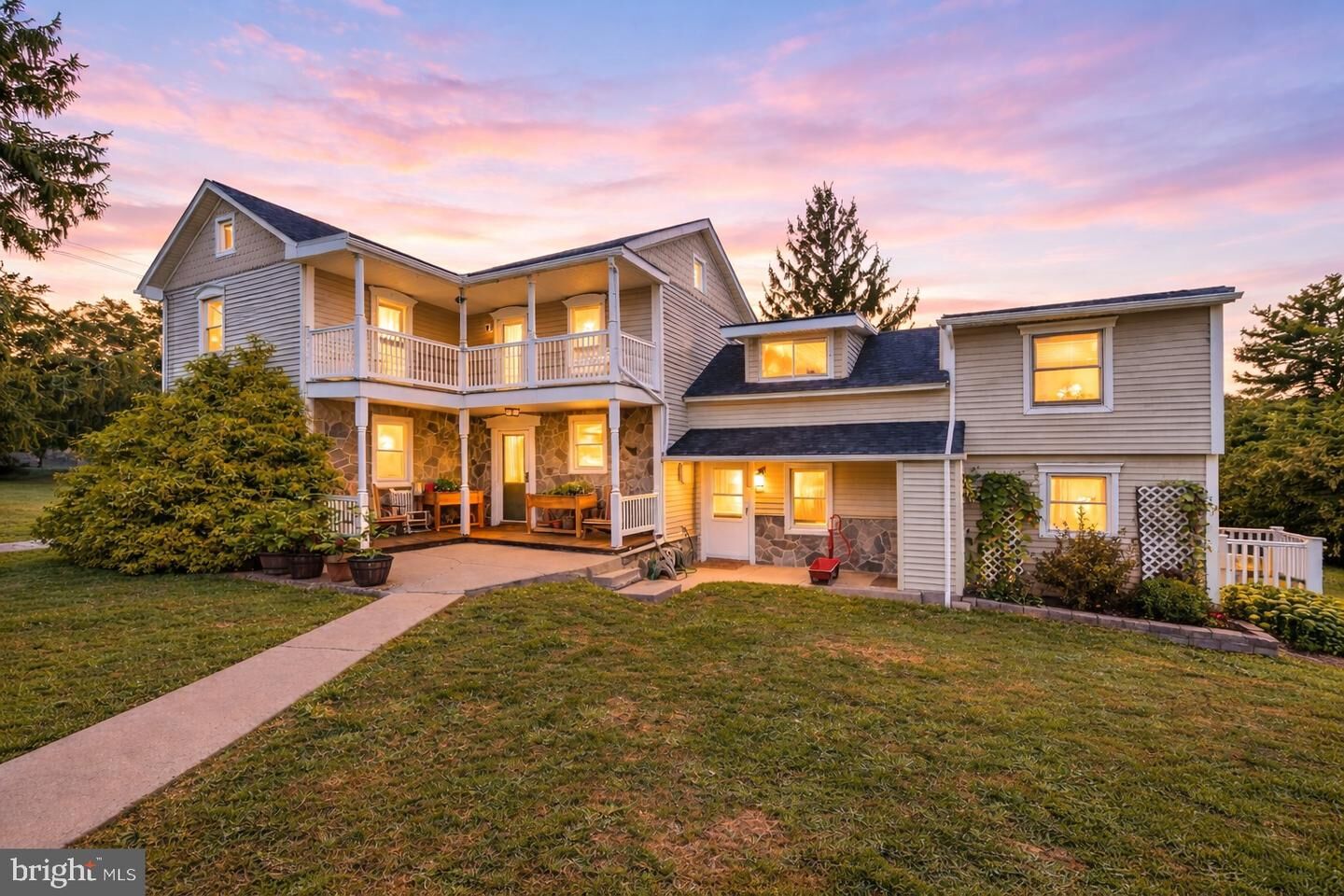 Property Photo:  227 Pleasant View Road  PA 17036 