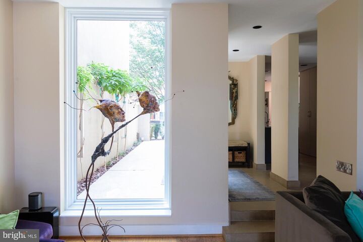 Property Photo: 524 6th Street SE DC 20003