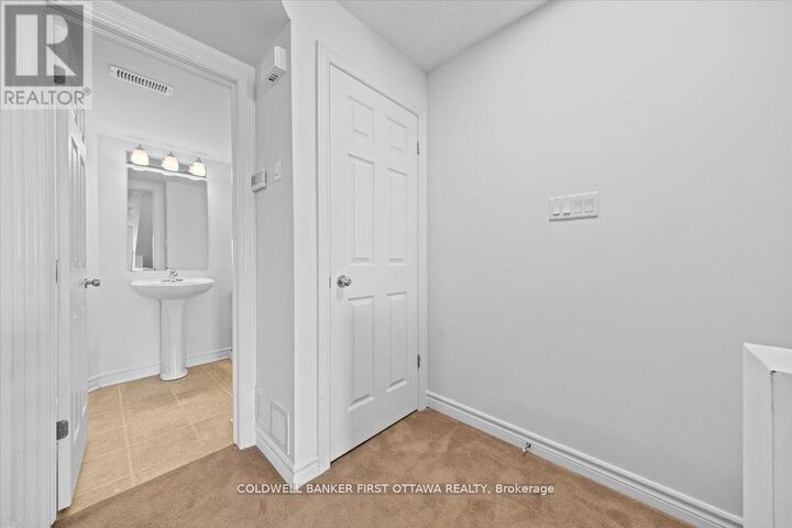 Property Photo:  112 Paseo Private  ON K2G 3J5 