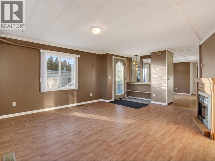 Property Photo: 98 Okanagan Avenue East 11 BC V2A 3J5