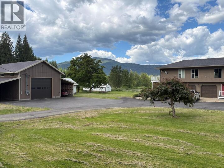 Property Photo: 1851 70 Street Southeast BC V1E 1X4