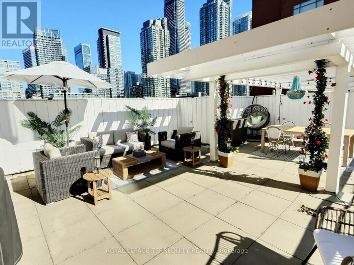 Property Photo:  500 Queens Quay West 608W  ON M5V 3K8 