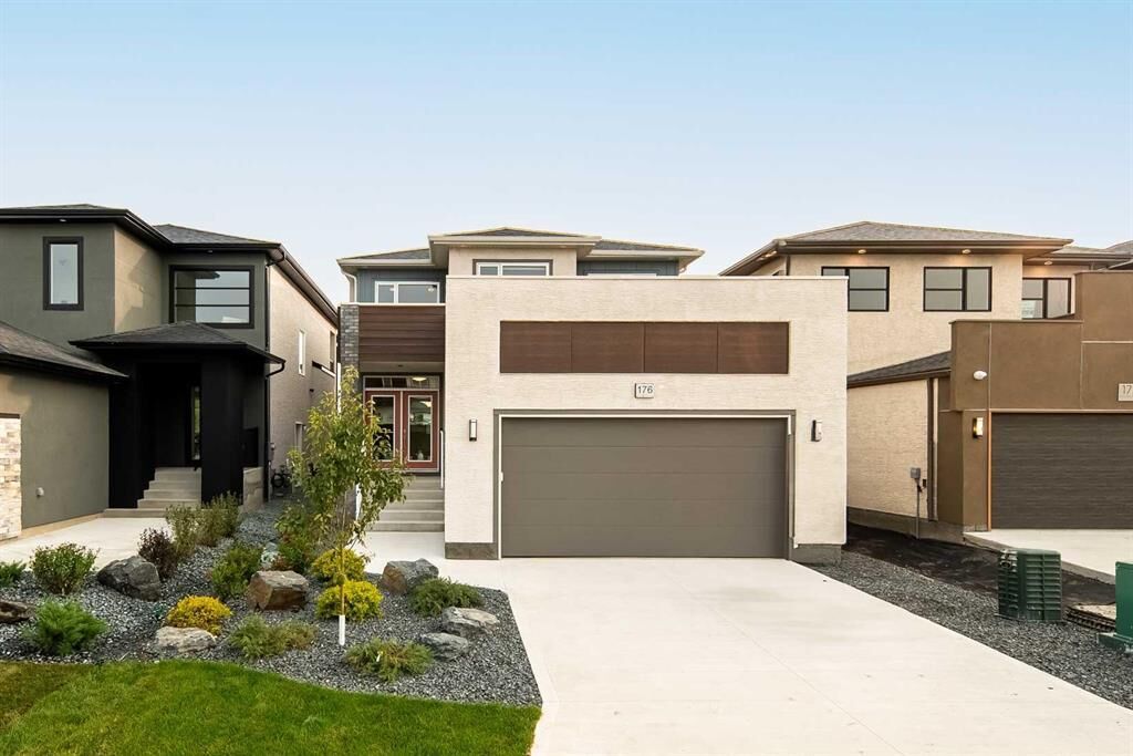 Property Photo:  36 Kite Bay  MB R2V 5E4 