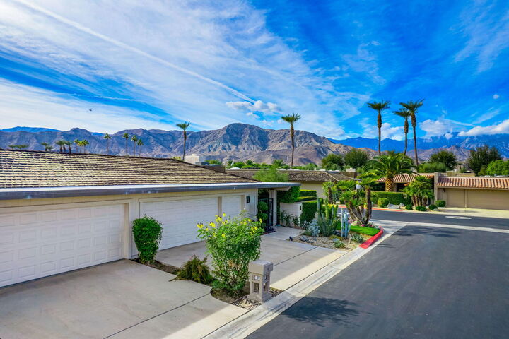 Property Photo:  1 Briarcliff Court  CA 92270 