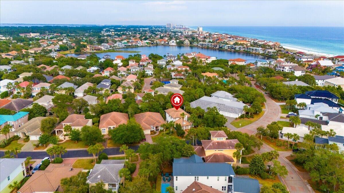 Property Photo:  4639 Paradise Isle  FL 32541 