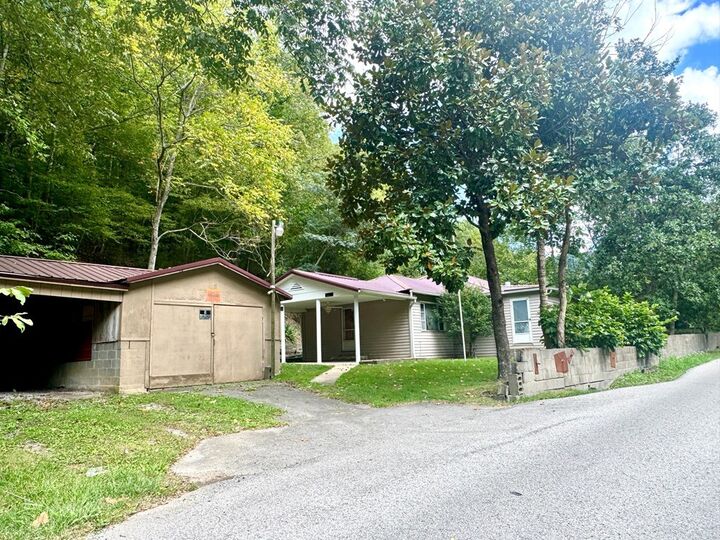 Property Photo:  330 State Highway 1056  KY 41555 