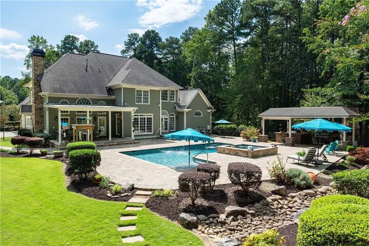 Property Photo: 5300 Hill Road NW GA 30101