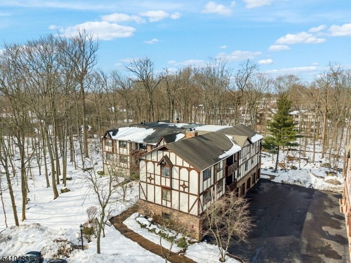 Property Photo: 2309 Hemingway Ln 2309 NJ 07430