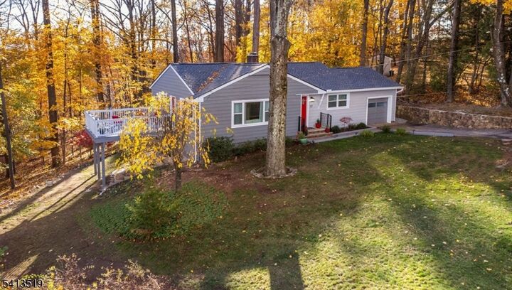 Property Photo:  17 Putters Rd  NJ 07876 