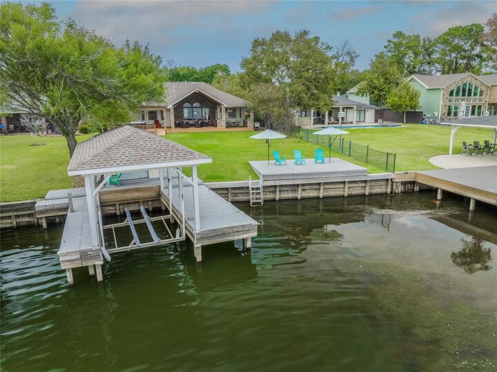 Property Photo:  9698 E Shore Drive  TX 77318 