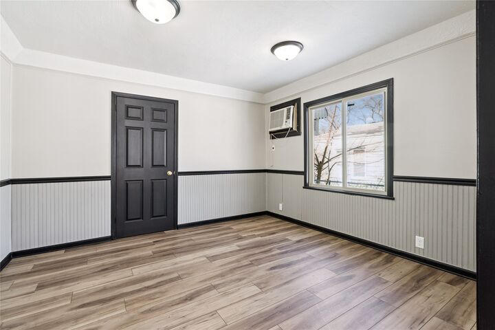 Property Photo: 1300 E 34th Street IA 50317