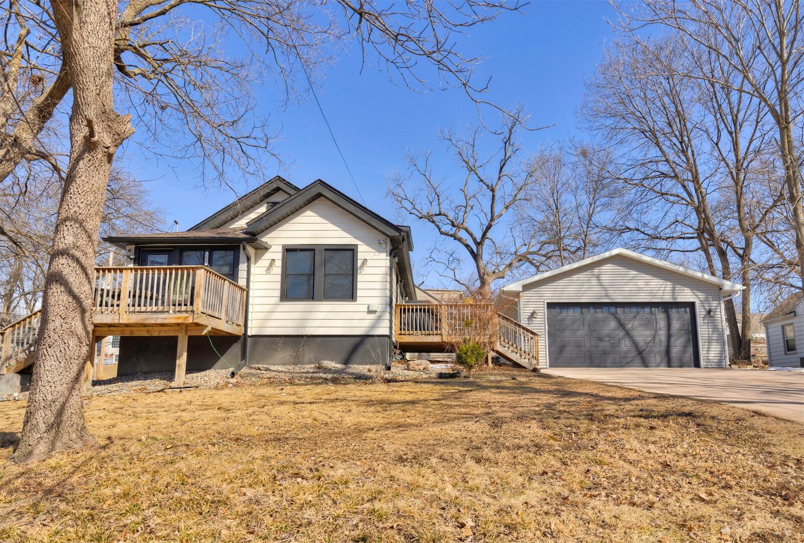 Property Photo:  1637 Huntland Drive  IA 50310 