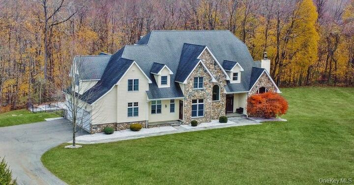 Property Photo:  47 Kayla Lane  NY 10541 