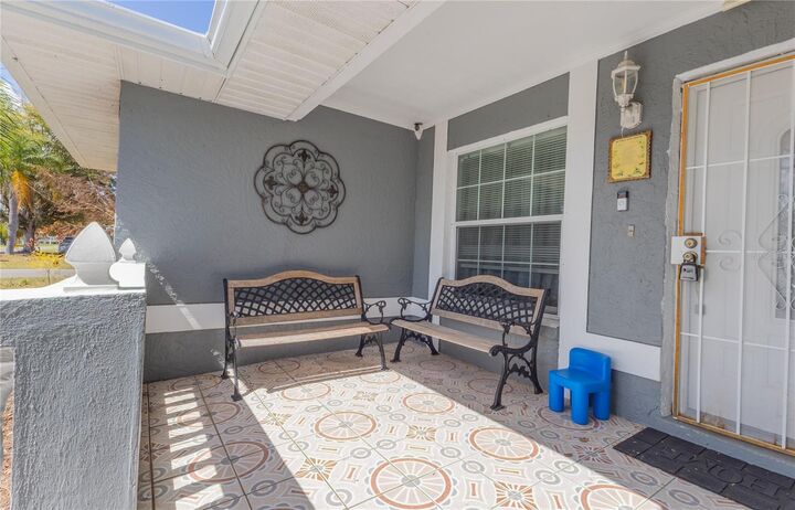 Property Photo: 157 Toluca Drive FL 34743