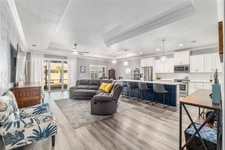 Property Photo:  1452 SW 67th Drive  FL 32607 