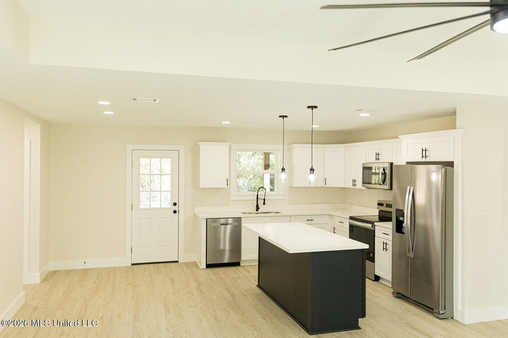 Property Photo:  1721 Barracuda Drive  MS 39553 