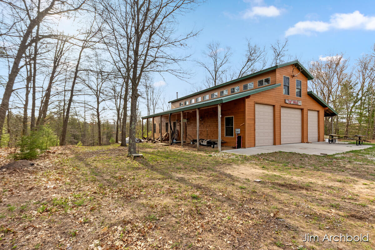 Property Photo:  1591 W Fruitvale Road  MI 49437 