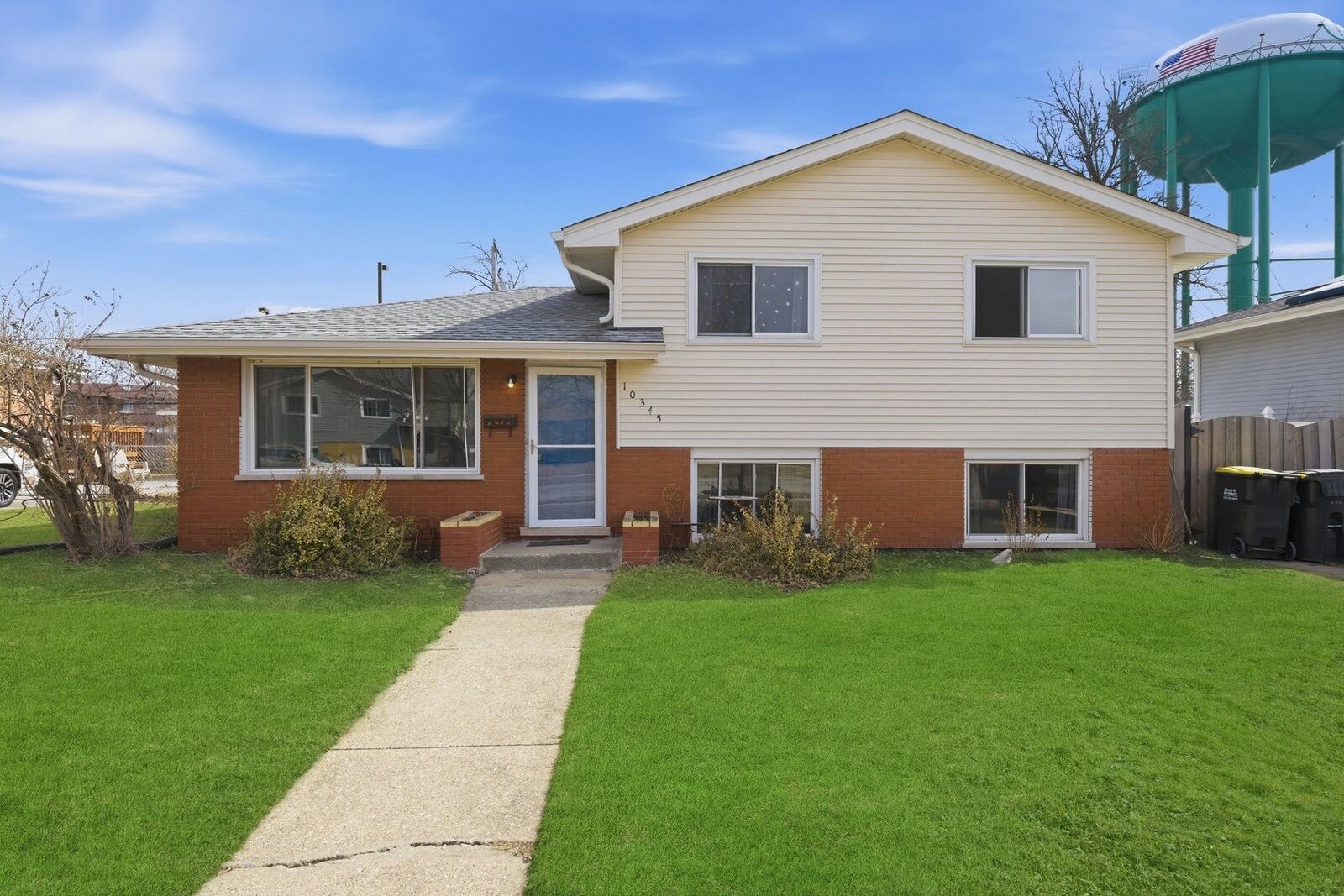 Property Photo:  10345 Barnard Drive  IL 60415 