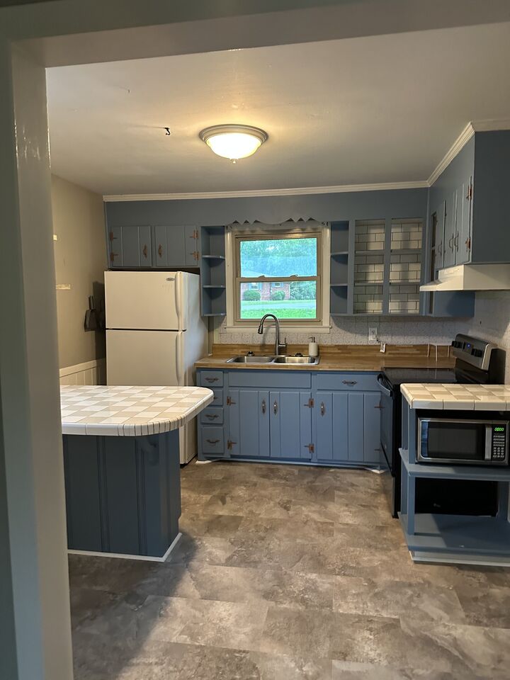 Property Photo:  103 Cranwill Dr  TN 37075 